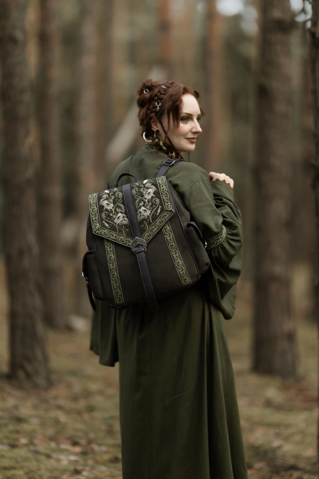 MOONVINE BACKPACK - OLIVE